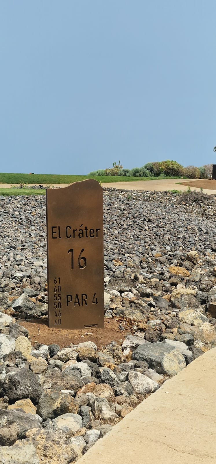 Hole 16 — El Doble